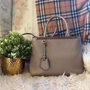 ❤️ Fendi Toujours Crossbody Bag❤️Rare colour.